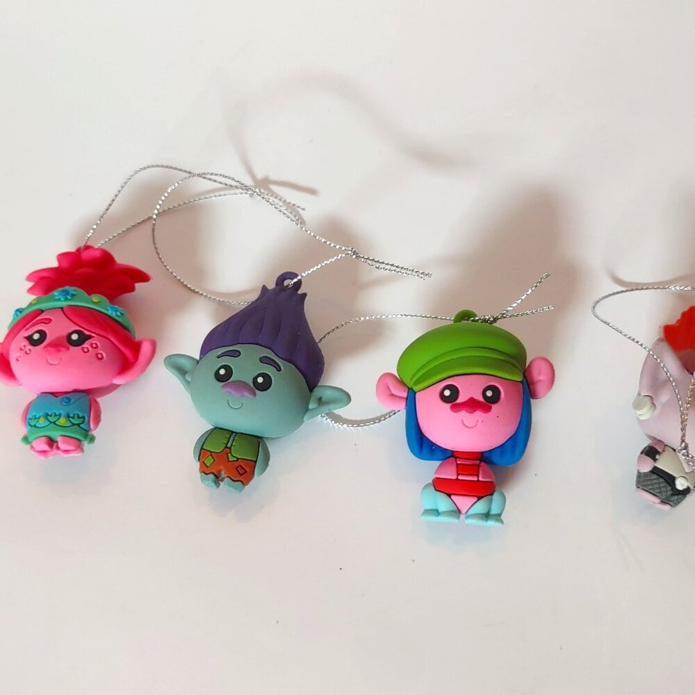 Trolls World Tour Set of 4 Christmas Mystery Ornaments - Picture 2 of 10